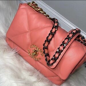 Chic Pink Quilted Chain Bag